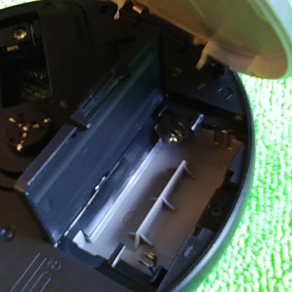 Sony CD Walkman - Picture 6 of 11